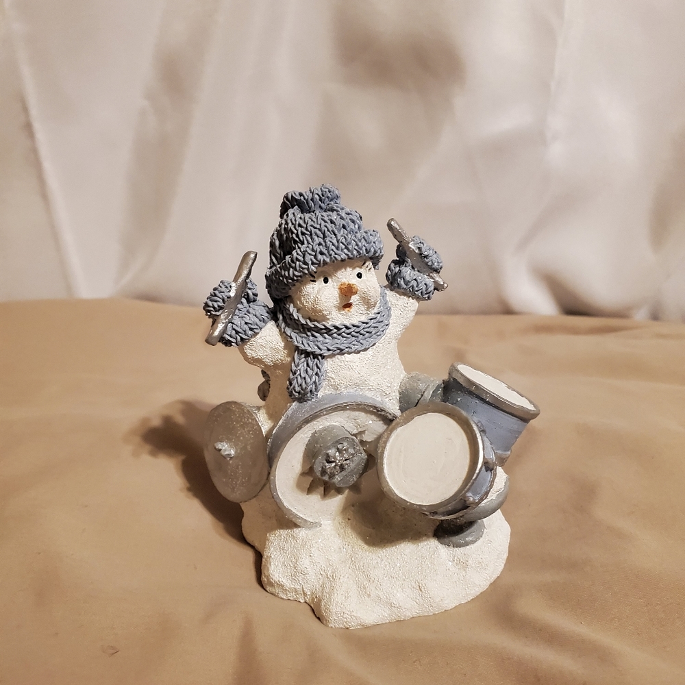 Snow buddy Band Avalanche on Drums